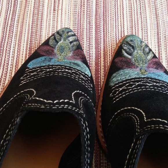 Patricia Nash Black Suede hand Painted Mules 7.5 - Picture 2 of 7